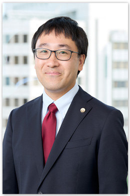 弁護士　青木　良輔