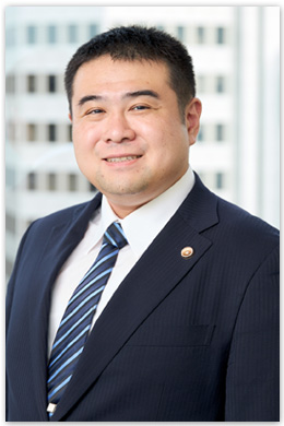 弁護士　上野　一成