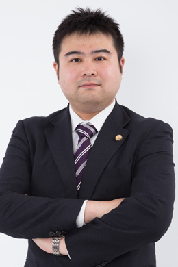 弁護士　上野一成